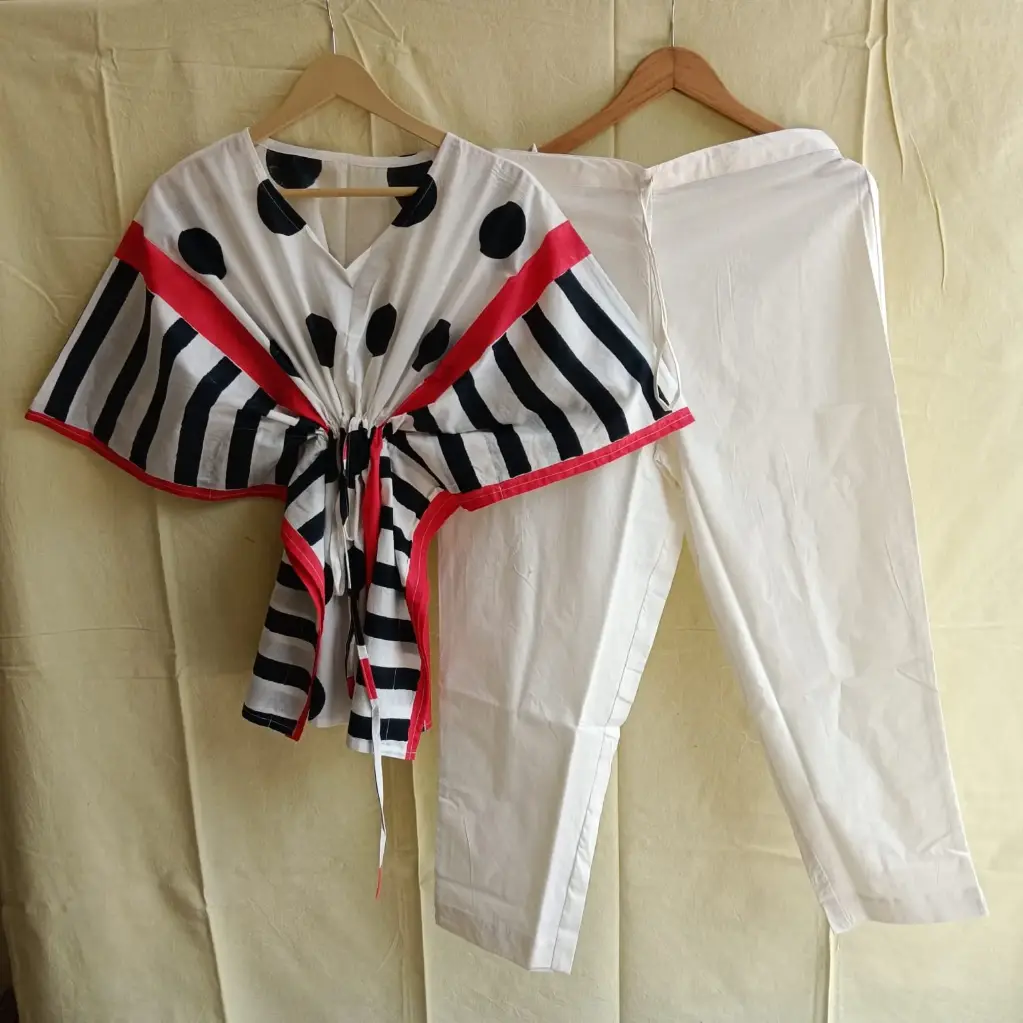 👉 Pure Cotton Kaftan With Pant Set Fabric : Pure Cotton  Size : 36 38 40 42 44 46 One Side Pocket In Payzama