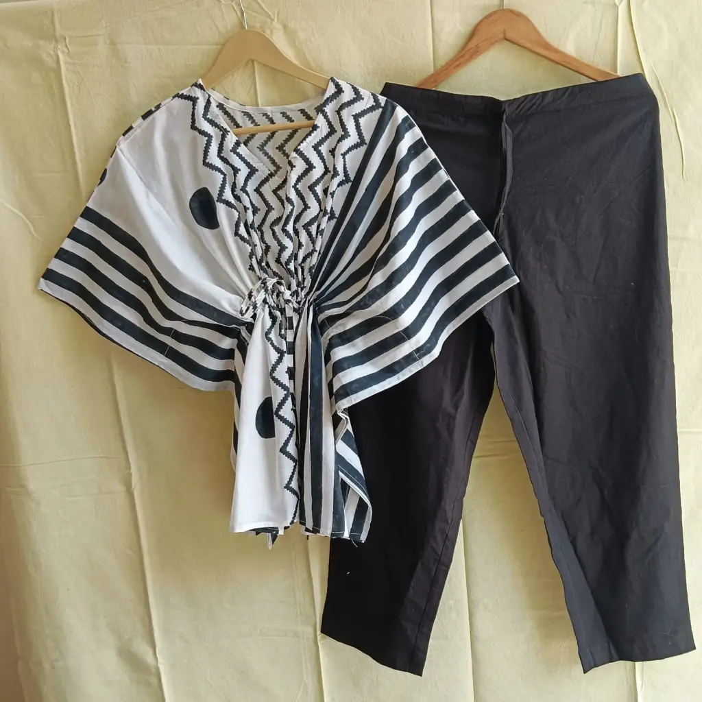 👉 Pure Cotton Kaftan With Pant Set Fabric : Pure Cotton  Size : 36 38 40 42 44 46 One Side Pocket In Payzama