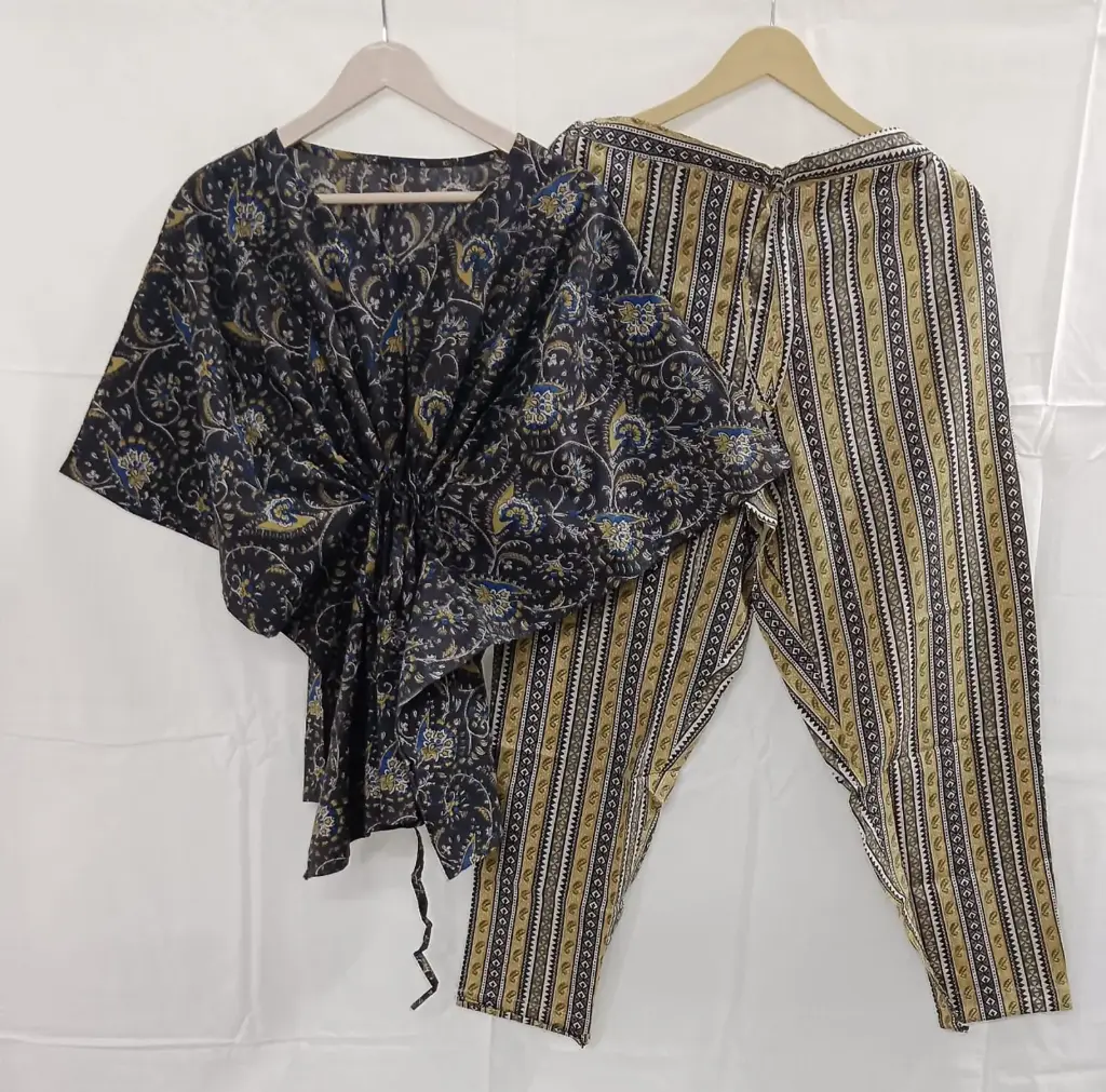 👉 Pure Cotton Kaftan With Pant Set Fabric : Pure Cotton  Size : 36 38 40 42 44 46 One Side Pocket In Payzama
