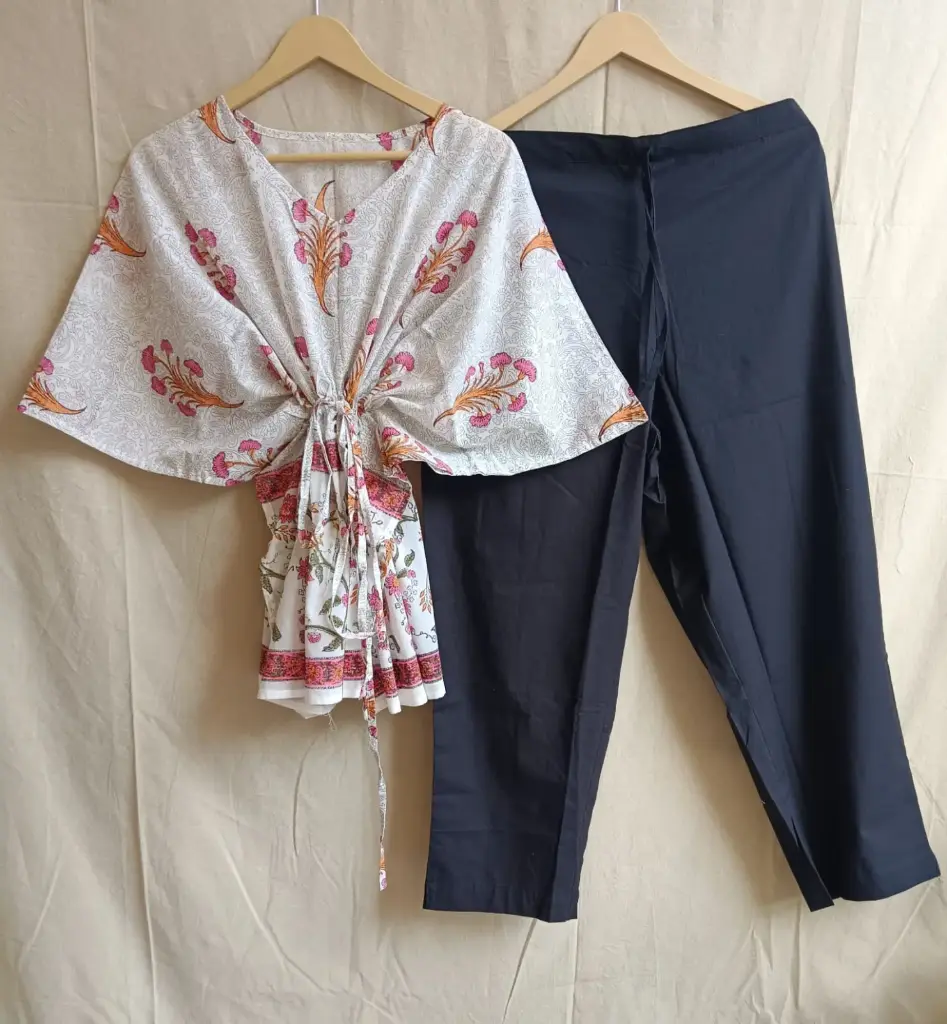 👉 Pure Cotton Kaftan With Pant Set Fabric : Pure Cotton  Size : 36 38 40 42 44 46 One Side Pocket In Payzama