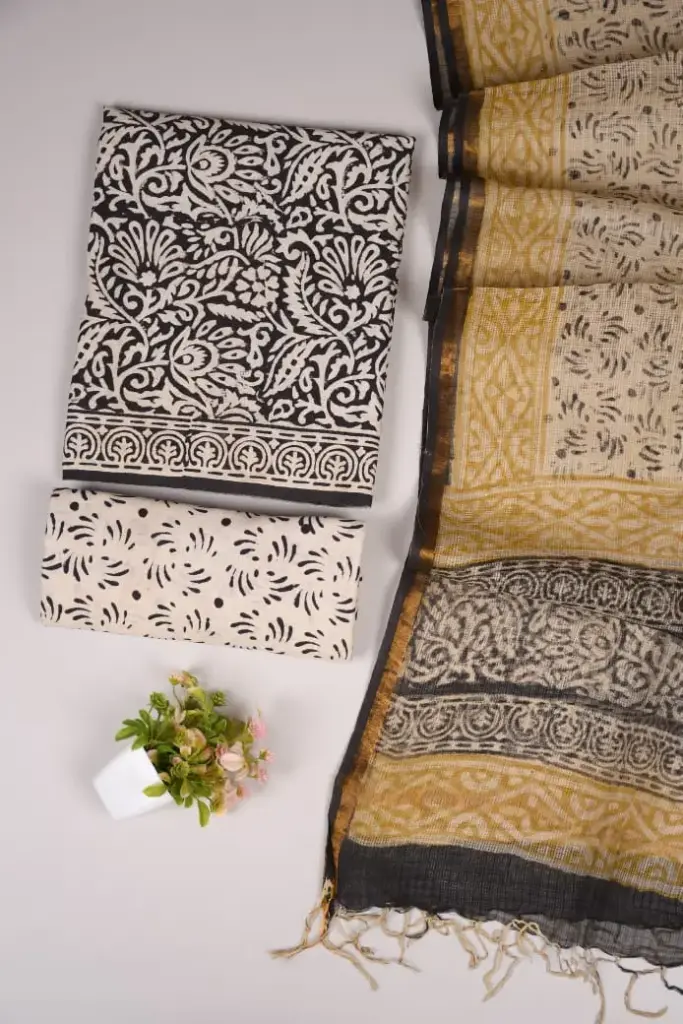 👉  Pure Cotton Suit with Kota Doria Dupatta Hand Block Printed Top        : 2.5 mtr ( Cotton ) Bottom  : 2.5 mtr ( Cotton ) Dupatta : 2.5 mtr ( Kota Doria )