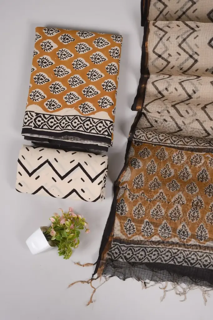 👉  Pure Cotton Suit with Kota Doria Dupatta Hand Block Printed Top        : 2.5 mtr ( Cotton ) Bottom  : 2.5 mtr ( Cotton ) Dupatta : 2.5 mtr ( Kota Doria )