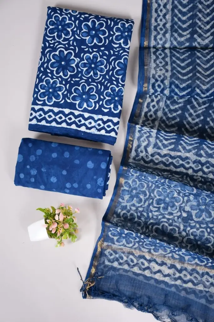 👉  Pure Cotton Suit with Kota Doria Dupatta Hand Block Printed Top        : 2.5 mtr ( Cotton ) Bottom  : 2.5 mtr ( Cotton ) Dupatta : 2.5 mtr ( Kota Doria )