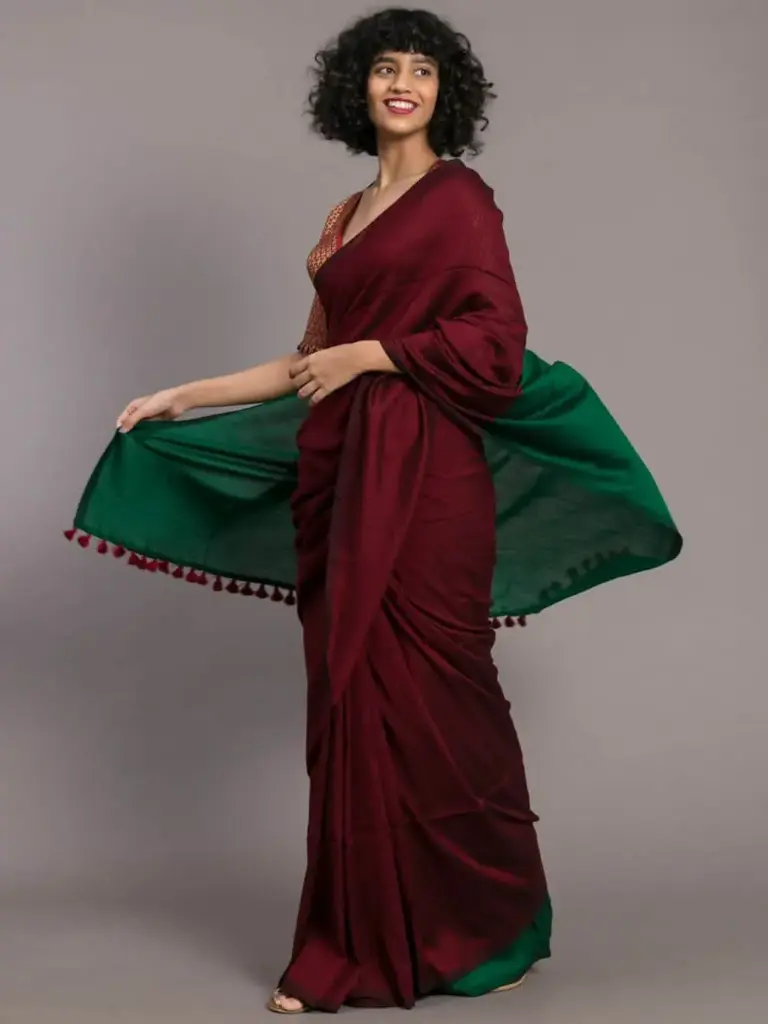 👉 Pure Khadi Cotton Bar Saree  Fabric : khadi Cotton Saree   : 5.5 Meters Blouse  : 0.90 Meter ( Running )