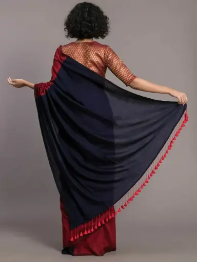 👉 Pure Khadi Cotton Bar Saree  Fabric : khadi Cotton Saree   : 5.5 Meters Blouse  : 0.90 Meter ( Running )