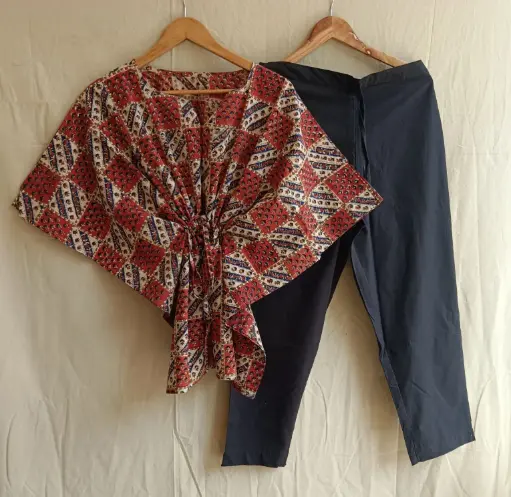 👉 Pure Cotton Kaftan With Pant Set Fabric : Pure Cotton  Size : 36 38 40 42 44 46 One Side Pocket In Payzama