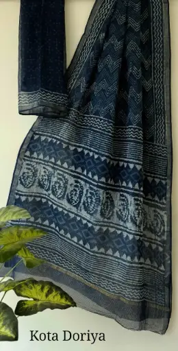 👉 Pure Kota Doria Saree  Hand Block print Dabu print Bagru print  Size     : 5.5 mtr  Blouse : 0.90 mtr