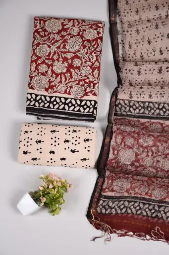 👉  Pure Cotton Suit with Kota Doria Dupatta Hand Block Printed Top        : 2.5 mtr ( Cotton ) Bottom  : 2.5 mtr ( Cotton ) Dupatta : 2.5 mtr ( Kota Doria )