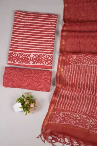 👉  Pure Cotton Suit with Kota Doria Dupatta Hand Block Printed Top        : 2.5 mtr ( Cotton ) Bottom  : 2.5 mtr ( Cotton ) Dupatta : 2.5 mtr ( Kota Doria )