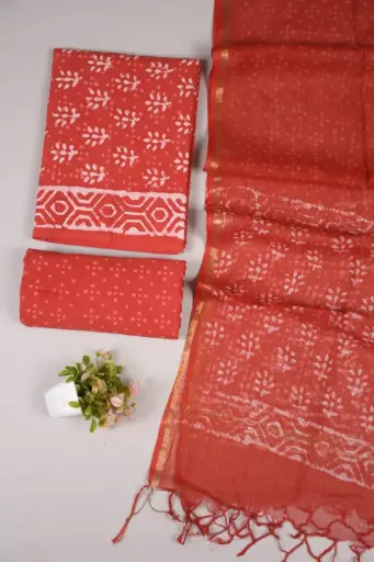 👉  Pure Cotton Suit with Kota Doria Dupatta Hand Block Printed Top        : 2.5 mtr ( Cotton ) Bottom  : 2.5 mtr ( Cotton ) Dupatta : 2.5 mtr ( Kota Doria )