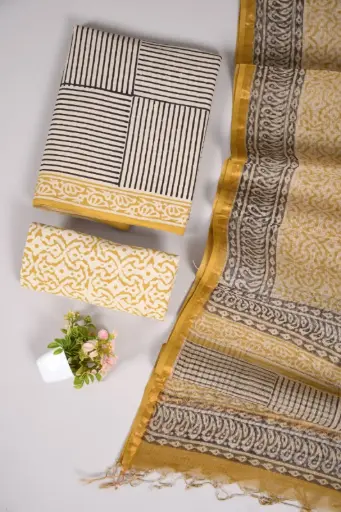 👉  Pure Cotton Suit with Kota Doria Dupatta Hand Block Printed Top        : 2.5 mtr ( Cotton ) Bottom  : 2.5 mtr ( Cotton ) Dupatta : 2.5 mtr ( Kota Doria )